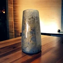 LUXE HANDGEMAAKTE DESIGNVAAS CELTIS - CREËER EEN KUNSTZINNIG STATEMENT IN JOUW INTERIEUR in blauwtinten